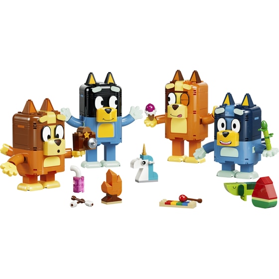 LEGO® Bluey Brick-Built Bluey Family (11217) image 5