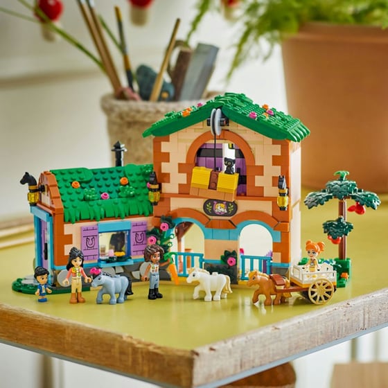 LEGO® Friends Pony Ranch & Stable (42654) image 9