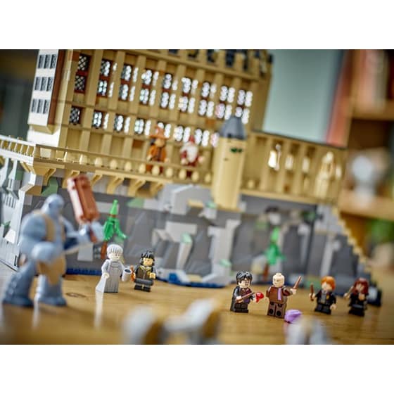 LEGO® Harry Potter Hogwarts™ Castle: The Great Hall (76435) image 4