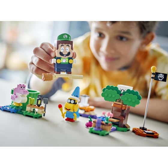 LEGO® Super Mario™ Adventures with Interactive LEGO® Luigi™ (71440) image 7