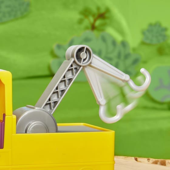 Peppa Pig Granddad Dog's Tow Truck image 10