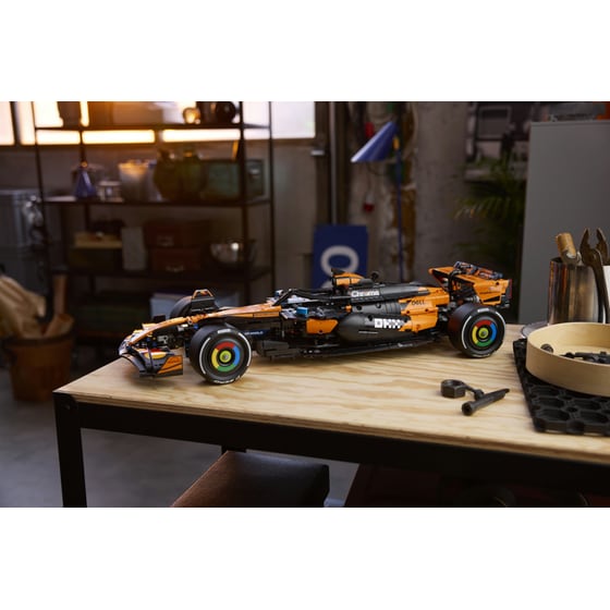 LEGO® Technic McLaren MCL39 F1® Car (42228) image 6