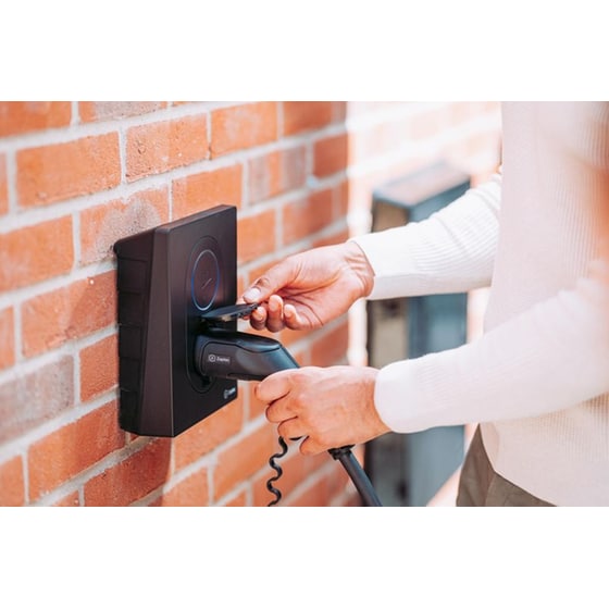 Επιτοίχιος Φορτιστής Αυτοκινήτου Zaptec Go 22 kW - Μαύρο image 4