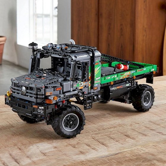 LEGO® Technic Control+ R/C Τηλεκατευθυνόμενο 4x4 Mercedes-Benz Zetros Trial Truck (42129) image 3