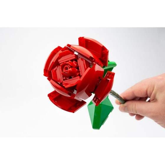 LEGO® Botanicals Roses (40460) image 2