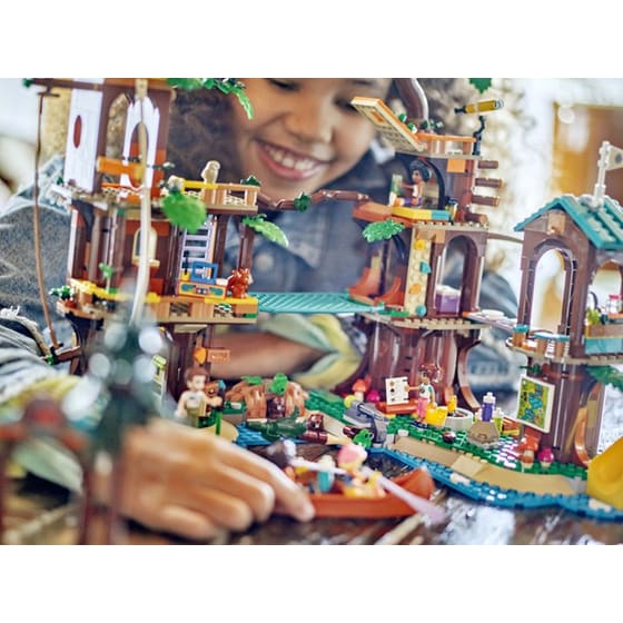 LEGO® Friends Adventure Camp Tree House (42631) image 3