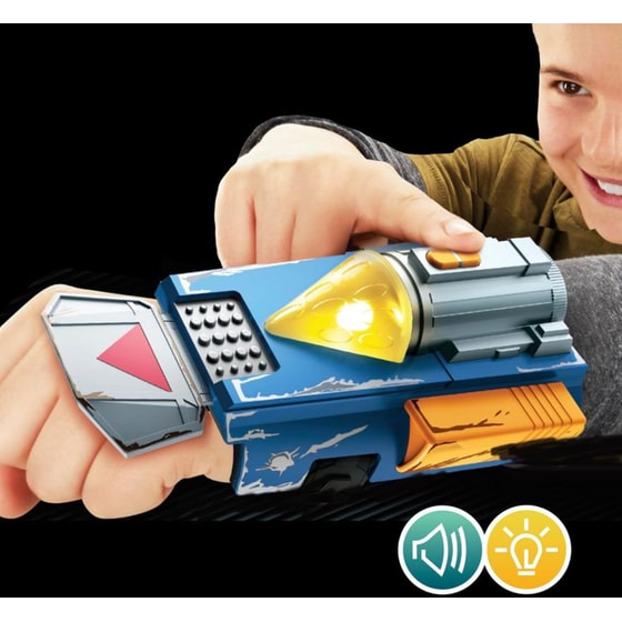 Hasbro Star Wars Disney The Mandalorian Dual Attack Gauntlet image 4