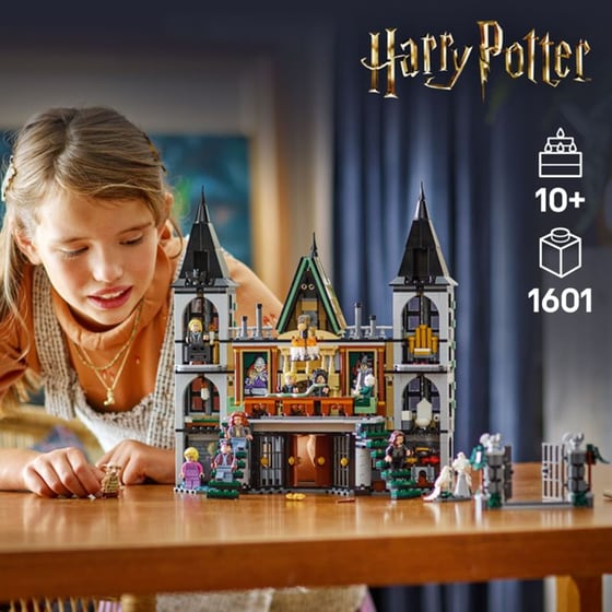 LEGO® Harry Potter Malfoy Manor (76453) image 5