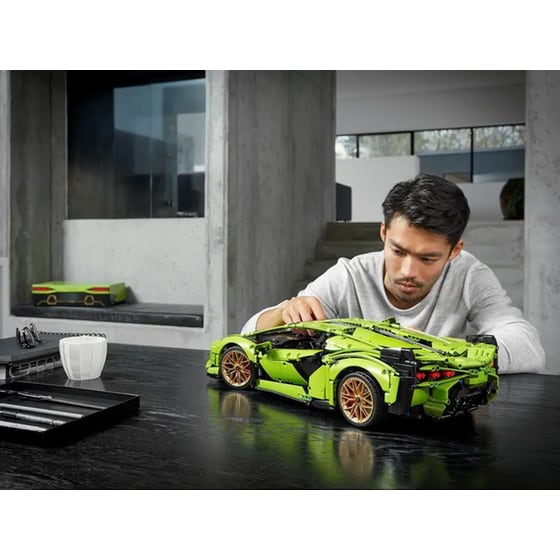 LEGO® Technic Lamborghini Sian FKP 37 (42115) image 13