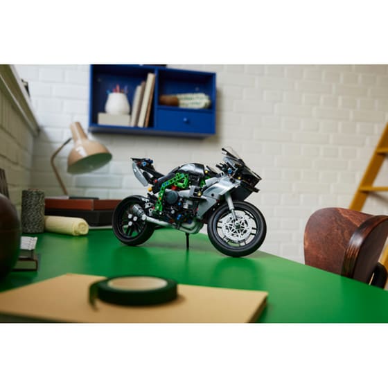 LEGO® Technic Kawasaki Ninja H2R Motorcycle (42170) image 2