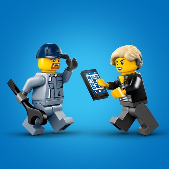 LEGO® City Tow Truck and Sports Car Repair (60435) image 4