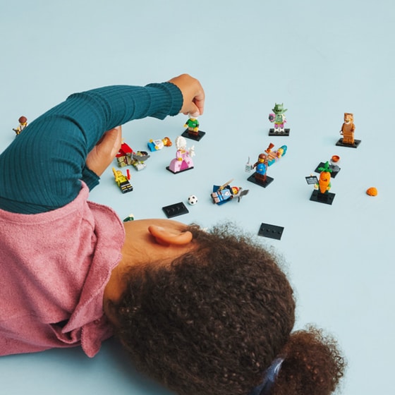LEGO® Minifigures Series 24 (71037) image 12