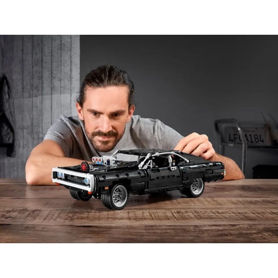 LEGO® Technic Dom's Dodge Charger Set (42111) image 8