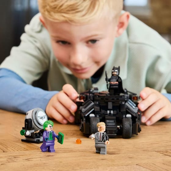 LEGO® DC Batman™ Tumbler vs. Two-Face™ & The Joker™ (76303) image 10