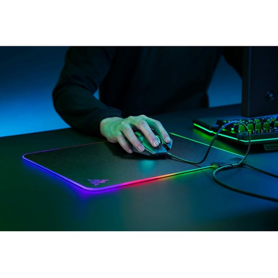 Razer Firefly V2 Gaming Mouse Pad Medium 335mm με RGB Φωτισμό Μαύρο image 3