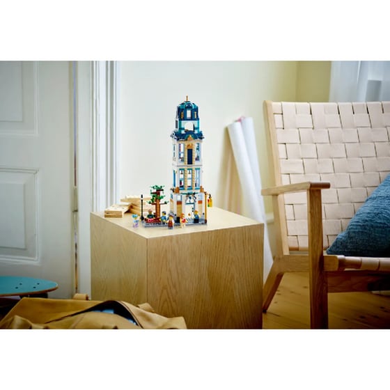 LEGO® Creator Main Street (31141) image 1