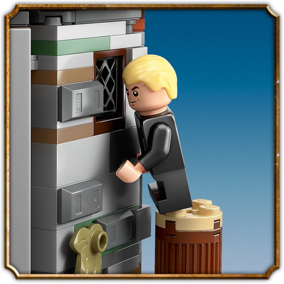LEGO® Harry Potter Hagrid's Hut: An Unexpected Visit (76428) image 6