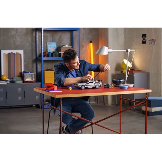 LEGO® Creator Expert Back to the Future Time Machine (10300) image 10